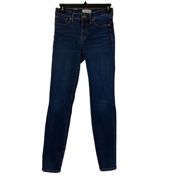 Madewell 9" Mid-Rise Skinny Jeans in Larkspur Wash: TENCEL™ Denim Edition - Picture 3 of 11